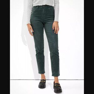 American Eagle Mom Straight Corduroy Jeans Womens 6 Green Pants High Rise SS11X